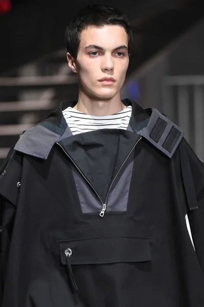 Look 26